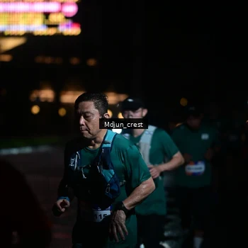 Runner Photo 7860384