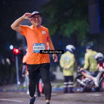 Runner Photo 7860414