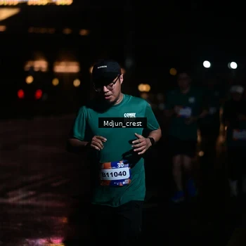 Runner Photo 7860427