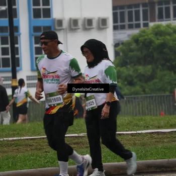 Runner Photo 7860428