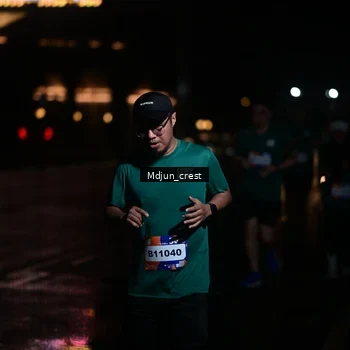 Runner Photo 7860429