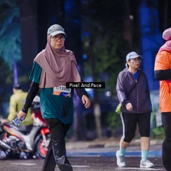 Runner Photo 7860456