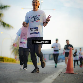 Runner Photo 7860467