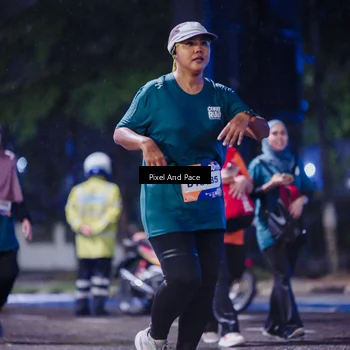 Runner Photo 7860470