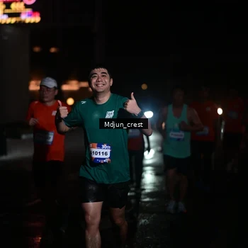 Runner Photo 7860473