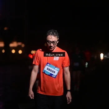 Runner Photo 7860602