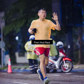 Runner Photo 7860631