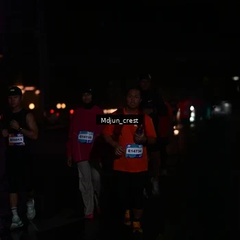 Runner Photo 7860664