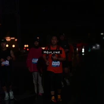 Runner Photo 7860665