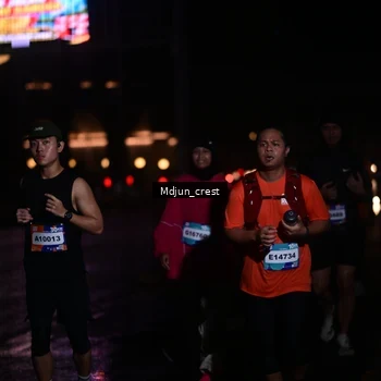 Runner Photo 7860693