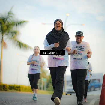 Runner Photo 7860694