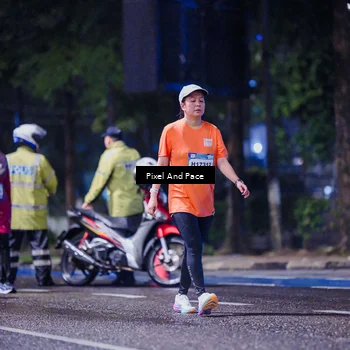 Runner Photo 7860703