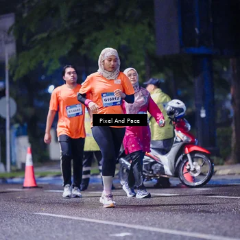Runner Photo 7860710