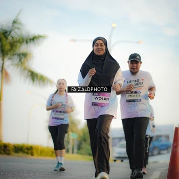 Runner Photo 7860716