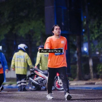 Runner Photo 7860737