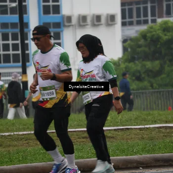 Runner Photo 7860753