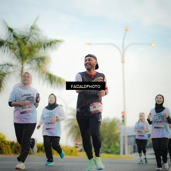 Runner Photo 7860804