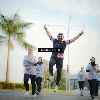 Runner Photo 7860817