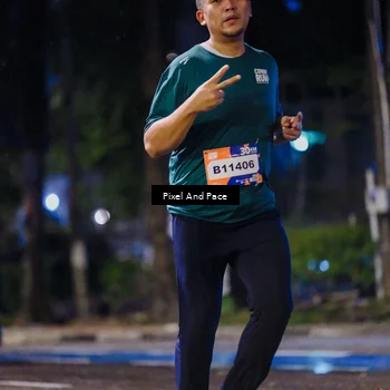 Runner Photo 7860835