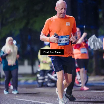 Runner Photo 7860860