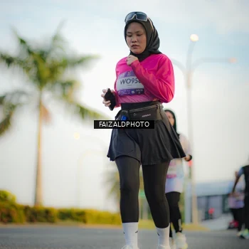 Runner Photo 7860864