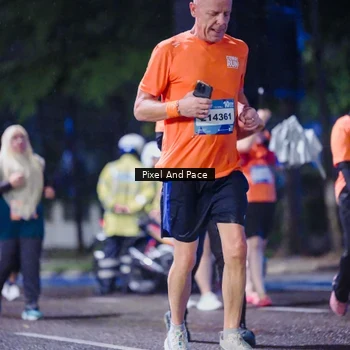 Runner Photo 7860867
