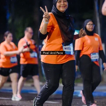 Runner Photo 7860873