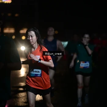 Runner Photo 7860903