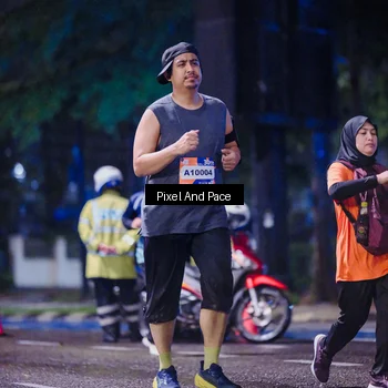 Runner Photo 7860912