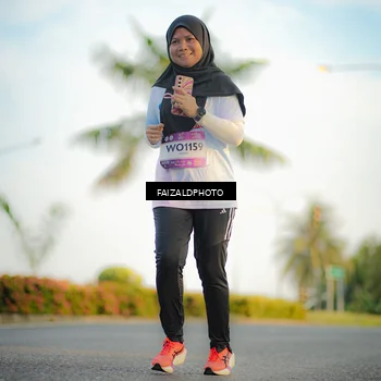 Runner Photo 7861111