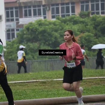 Runner Photo 7861123