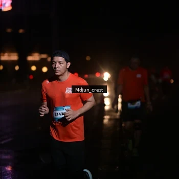 Runner Photo 7861235