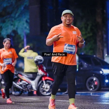 Runner Photo 7861252