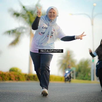 Runner Photo 7861347