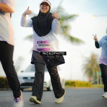 Runner Photo 7861376
