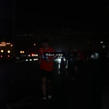 Runner Photo 7861440