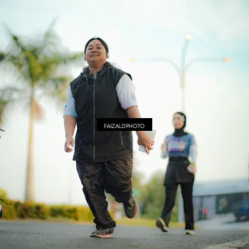 Runner Photo 7861669