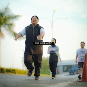 Runner Photo 7861688