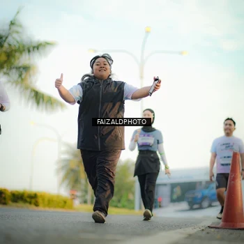 Runner Photo 7861692