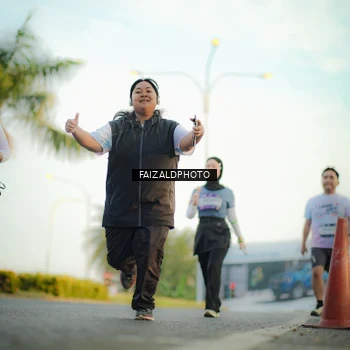 Runner Photo 7861716