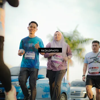 Runner Photo 7861772