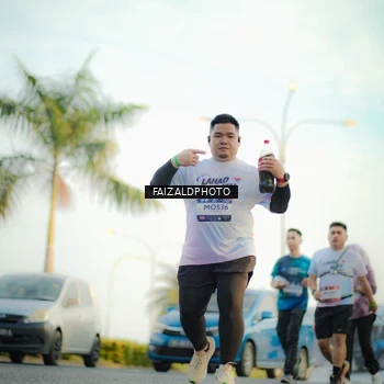 Runner Photo 7861819