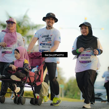 Runner Photo 7861904