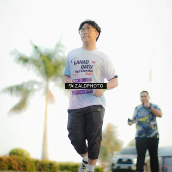 Runner Photo 7863104
