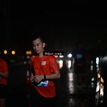 Runner Photo 7863453