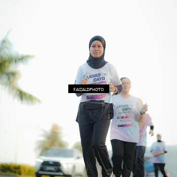 Runner Photo 7863671