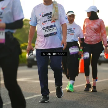 Runner Photo 7863730