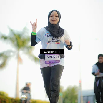 Runner Photo 7863744