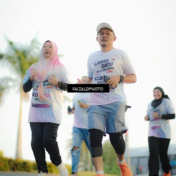 Runner Photo 7863843