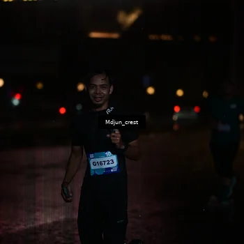 Runner Photo 7863853